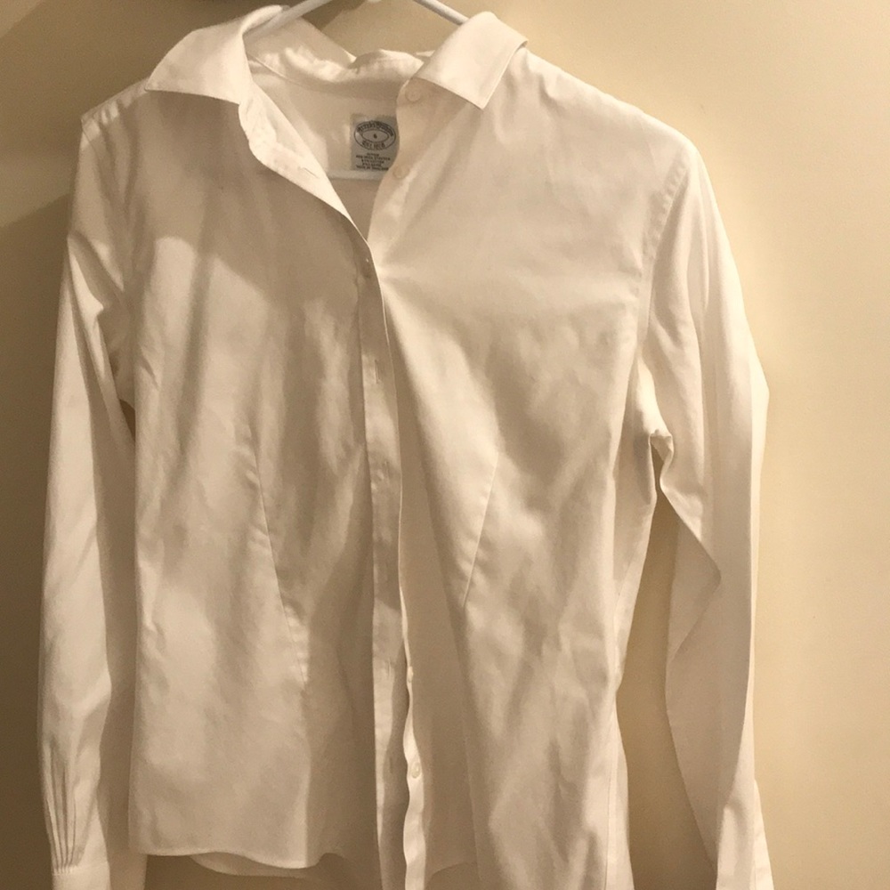 Brooks Brothers Size 6 White Blouse